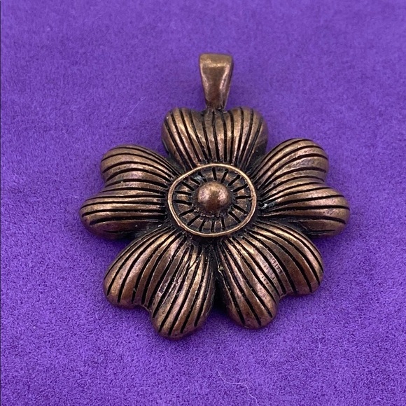 💛 Copper Flower Pendant Necklace - Picture 1 of 5